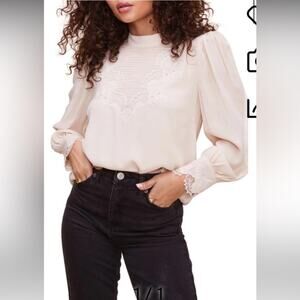 ASTR The Label Monarch Top in Oat Milk, EUC Small, MSRP $118